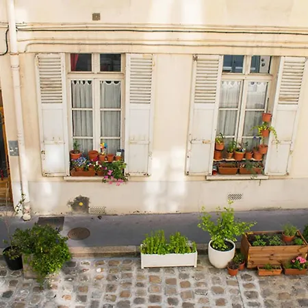 Magnificent Colored Apartment Near Montparnasse * Paris